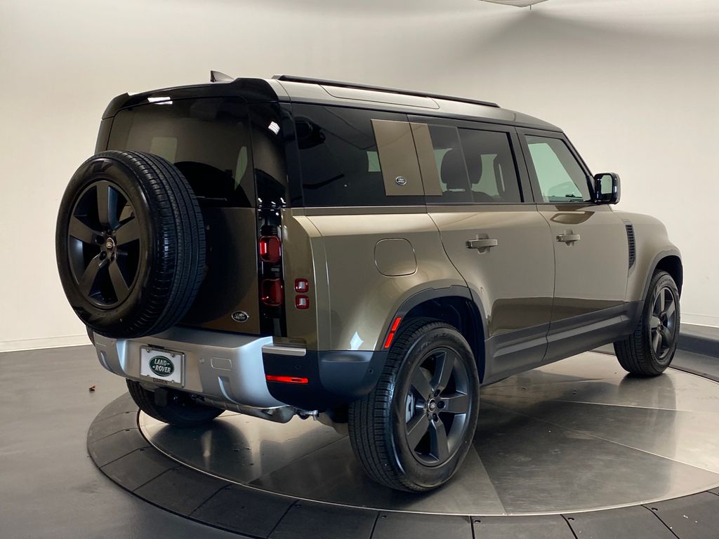 2023 Land Rover Defender 110 S 5