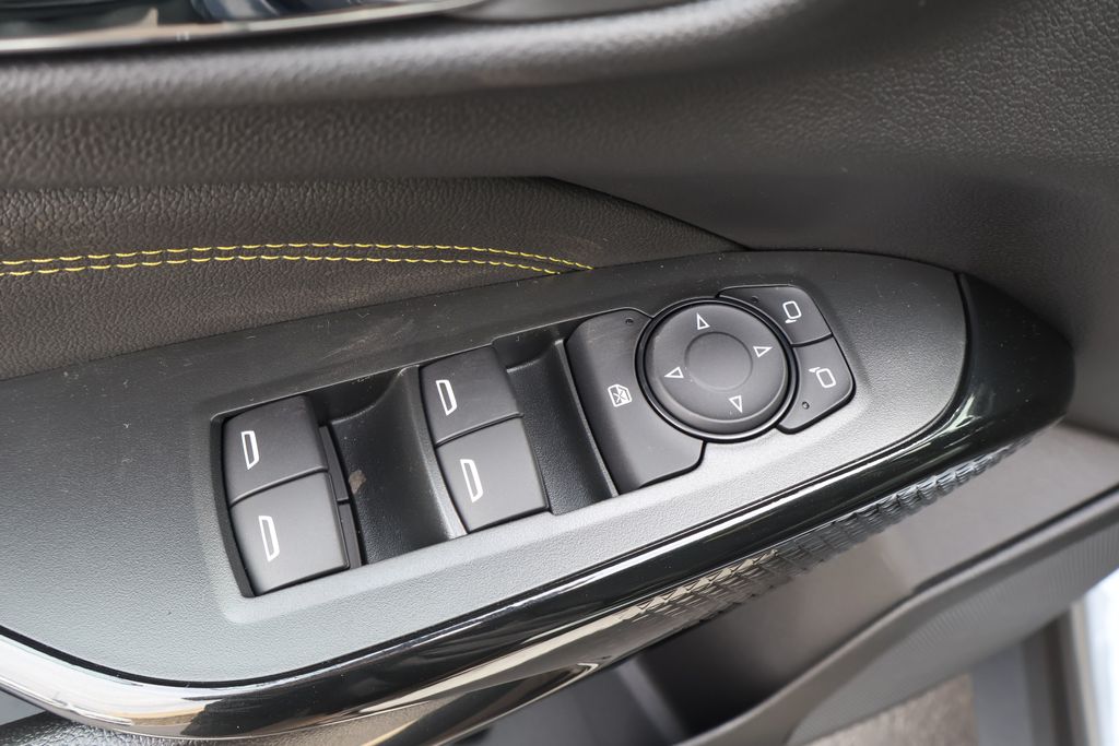 Thumbnail: 2026 Chevrolet Trax - 17