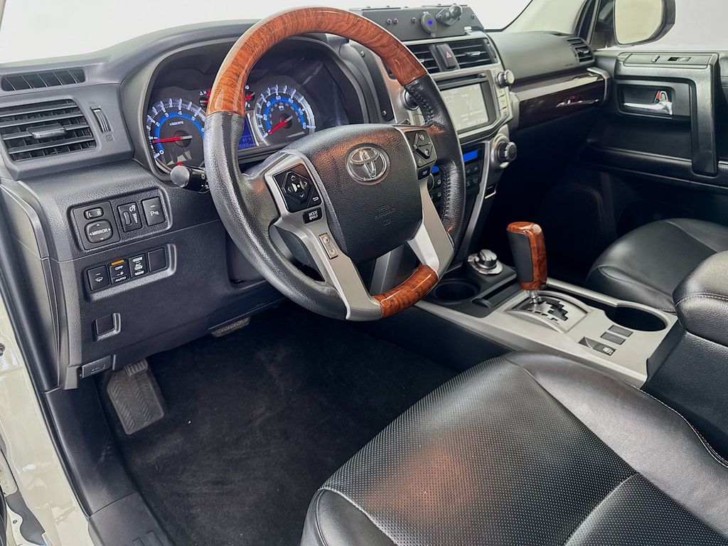 2017 Toyota 4Runner Limited photo