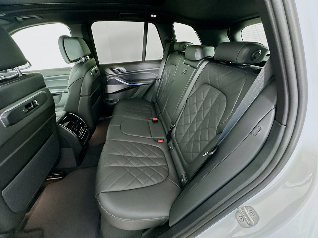 Thumbnail: 2026 BMW X5 - 17