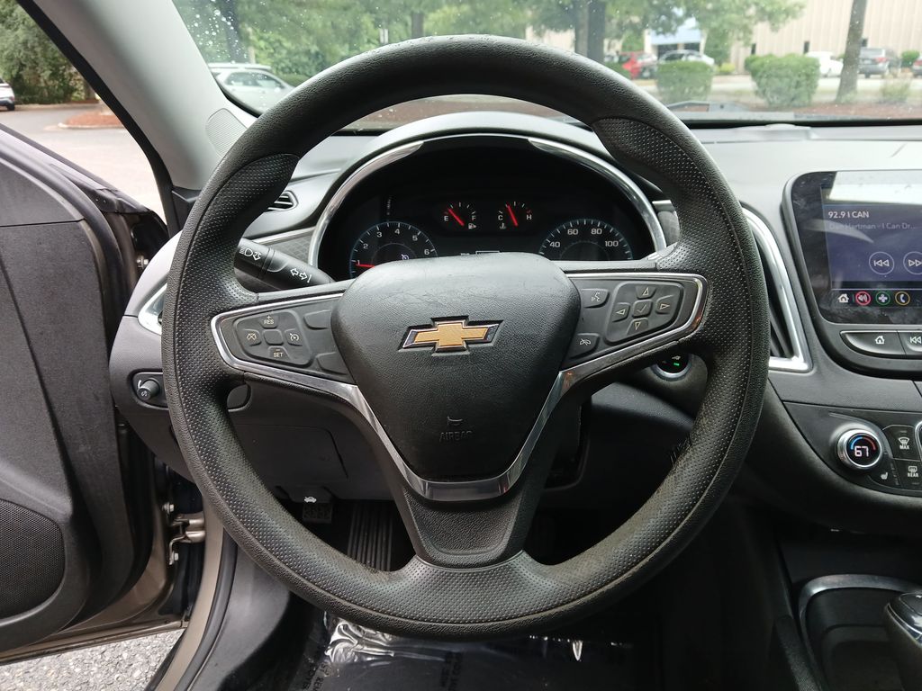 Used 2020 Gray Chevrolet LT image 15