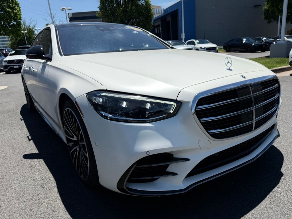 Thumbnail: 2023 Mercedes-Benz S-Class - 2