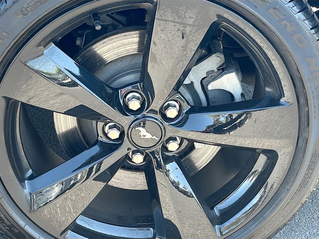 Used 2021 Blue Ford GT image 29