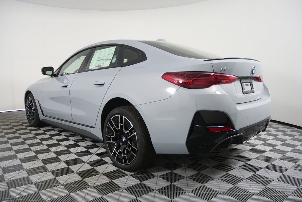 Thumbnail: 2026 BMW i4 - 5