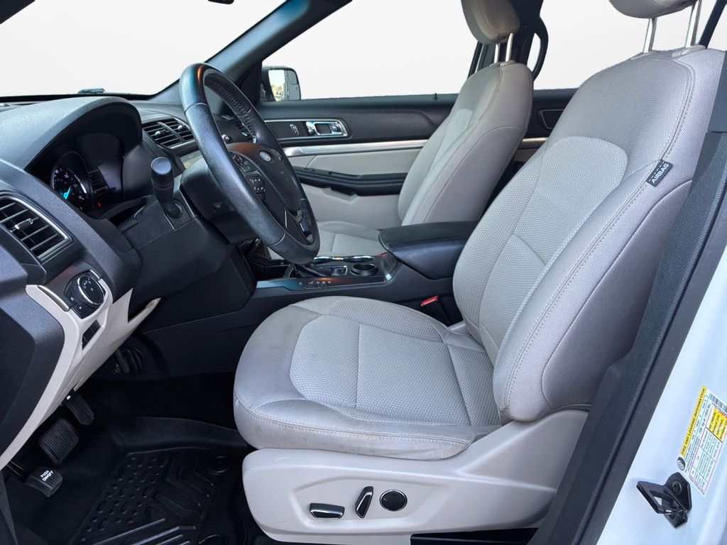 Used Car 2018 Ford Explorer  Xlt For Sale Under $10,000 In Austin, Texas