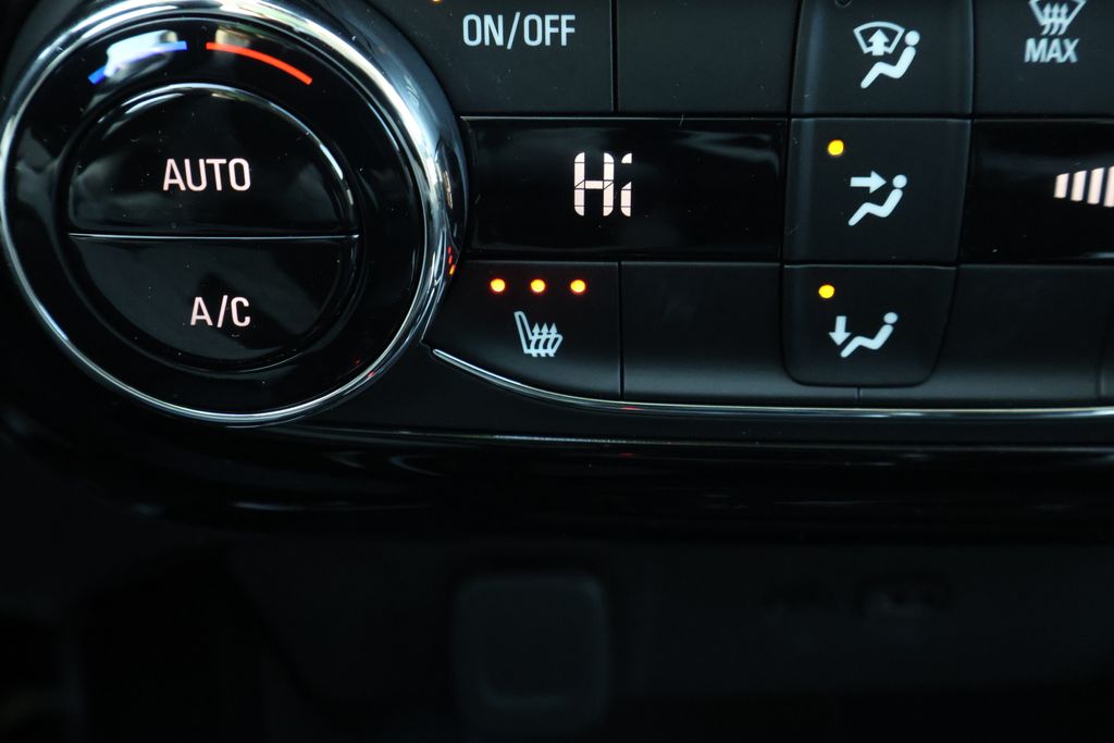 Thumbnail: 2026 Chevrolet Trax - 28