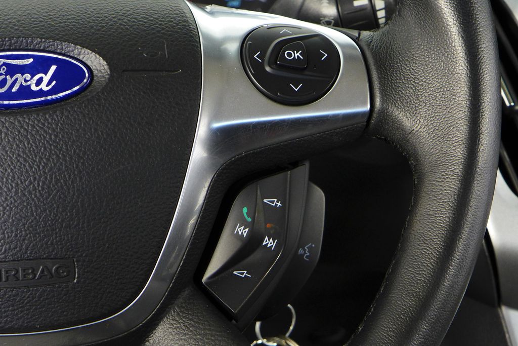 Thumbnail: 2012 Ford Focus - 27