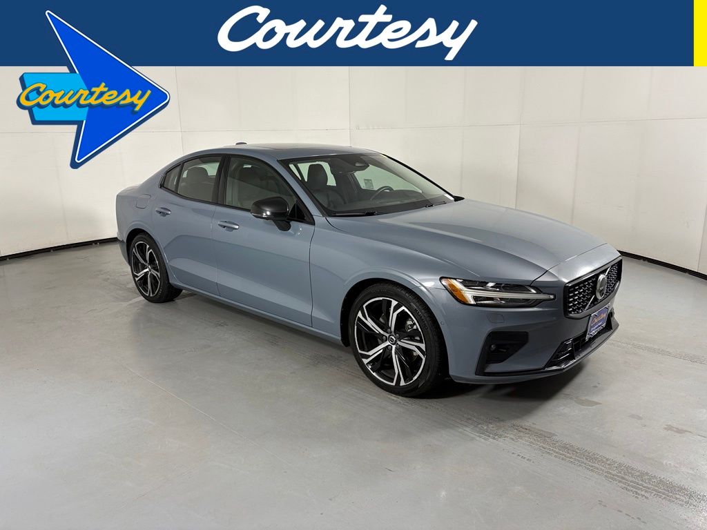 Thunder Gray Metallic 2024 Volvo S60 Sedan All-Wheel Drive Automatic