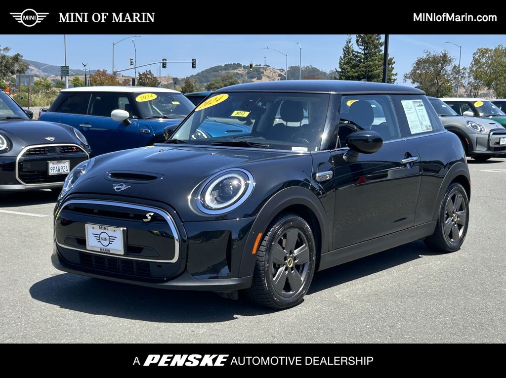 2024 MINI Cooper SE -
                  Corte Madera, CA