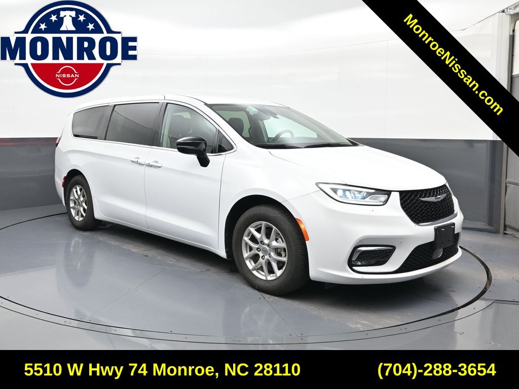 2024 Chrysler Pacifica