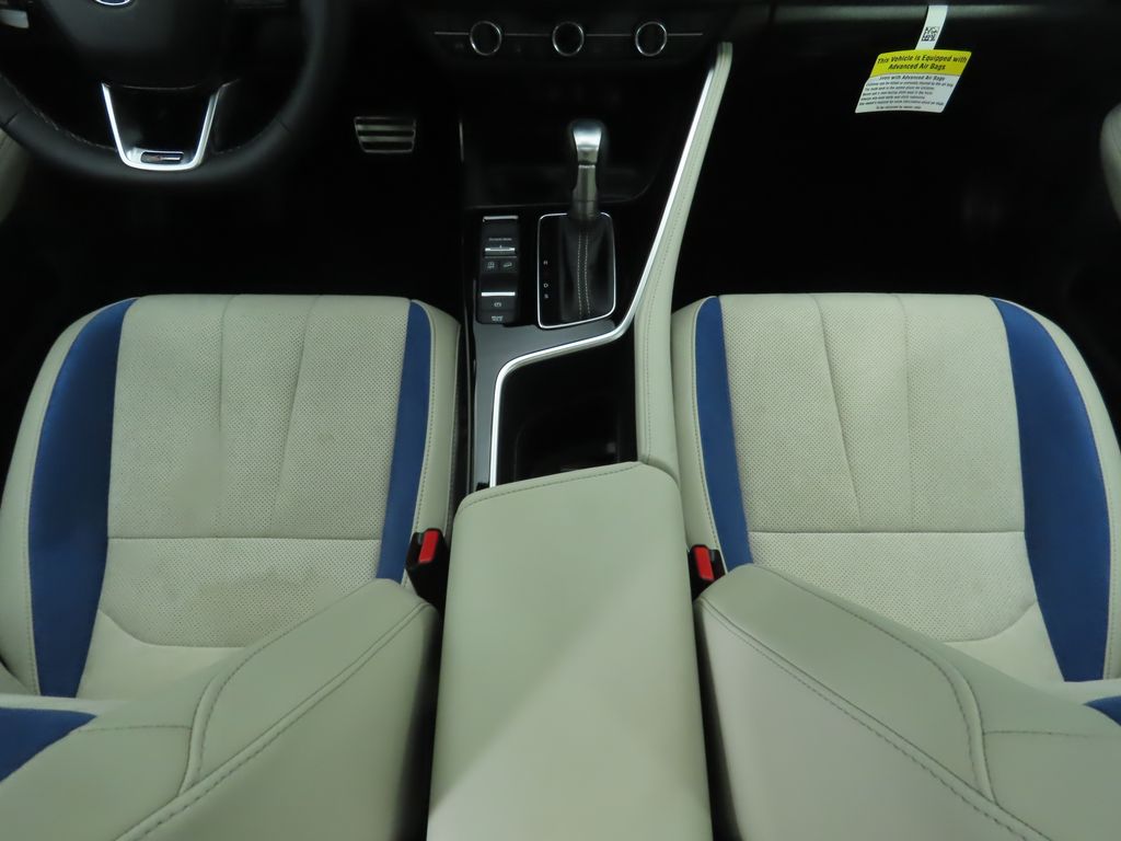 Thumbnail: 2025 Acura ADX - 15