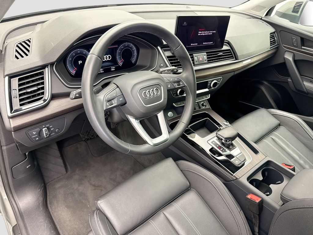 Thumbnail: 2025 Audi Q5 - 9