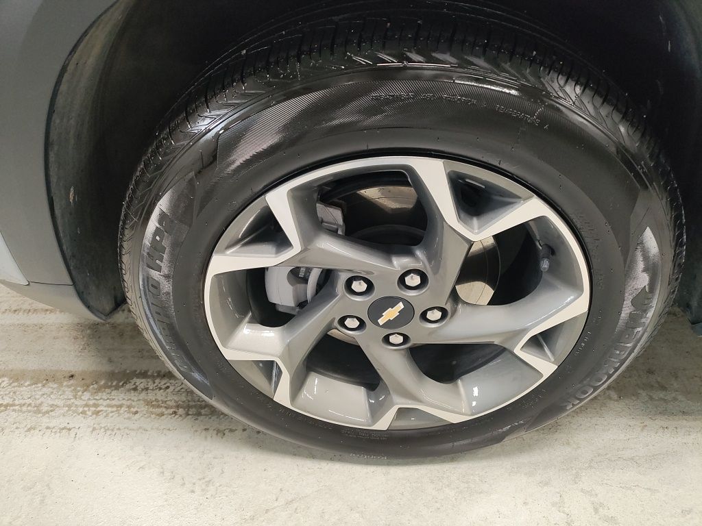 Used 2025 Gray Chevrolet LT image 19