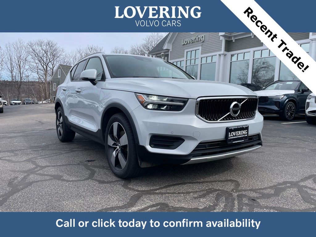 2020 Volvo XC40 T5 Momentum AWD