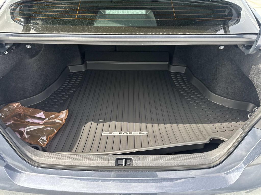 2026 Toyota Camry SE - 7