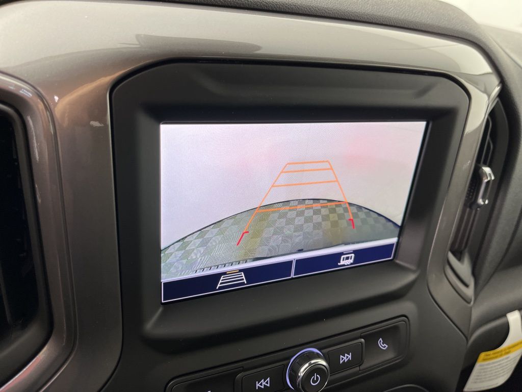 Thumbnail: 2026 Chevrolet Silverado 1500 - 27