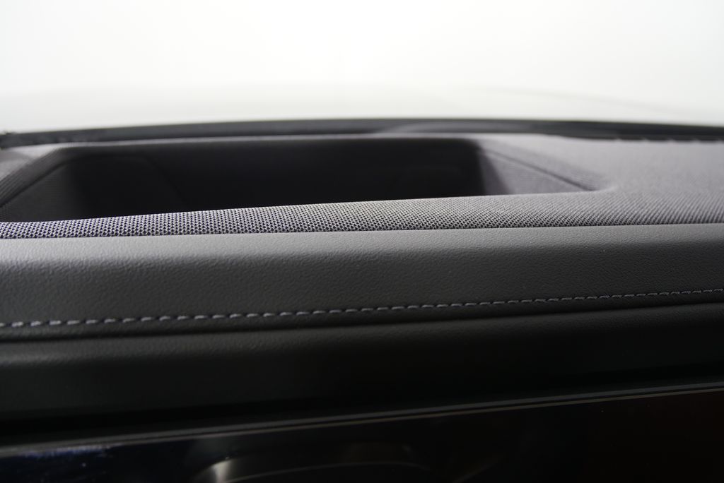 Thumbnail: 2026 BMW i7 - 21