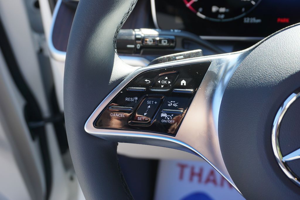 Thumbnail: 2026 Mercedes-Benz GLC - 27