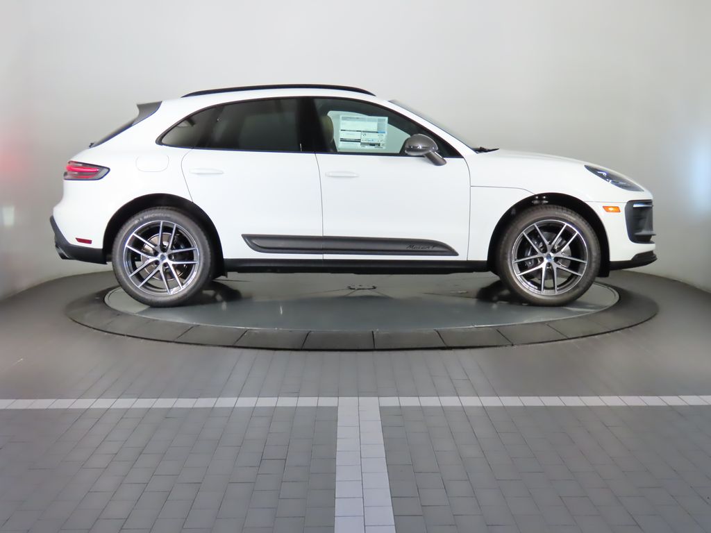 2024 Porsche Macan  6