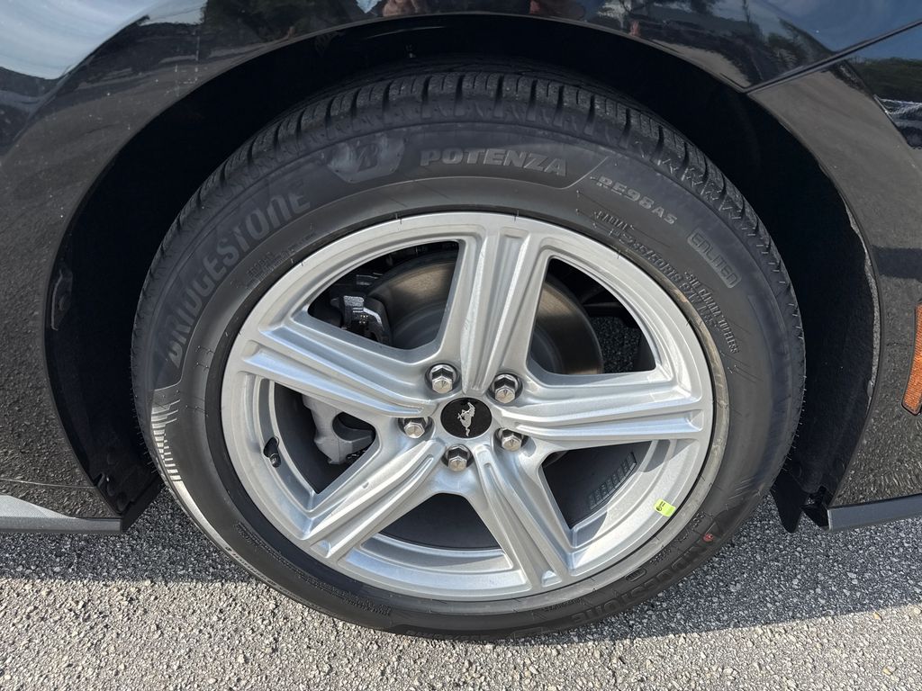 2026 Ford Mustang RWD Coupe