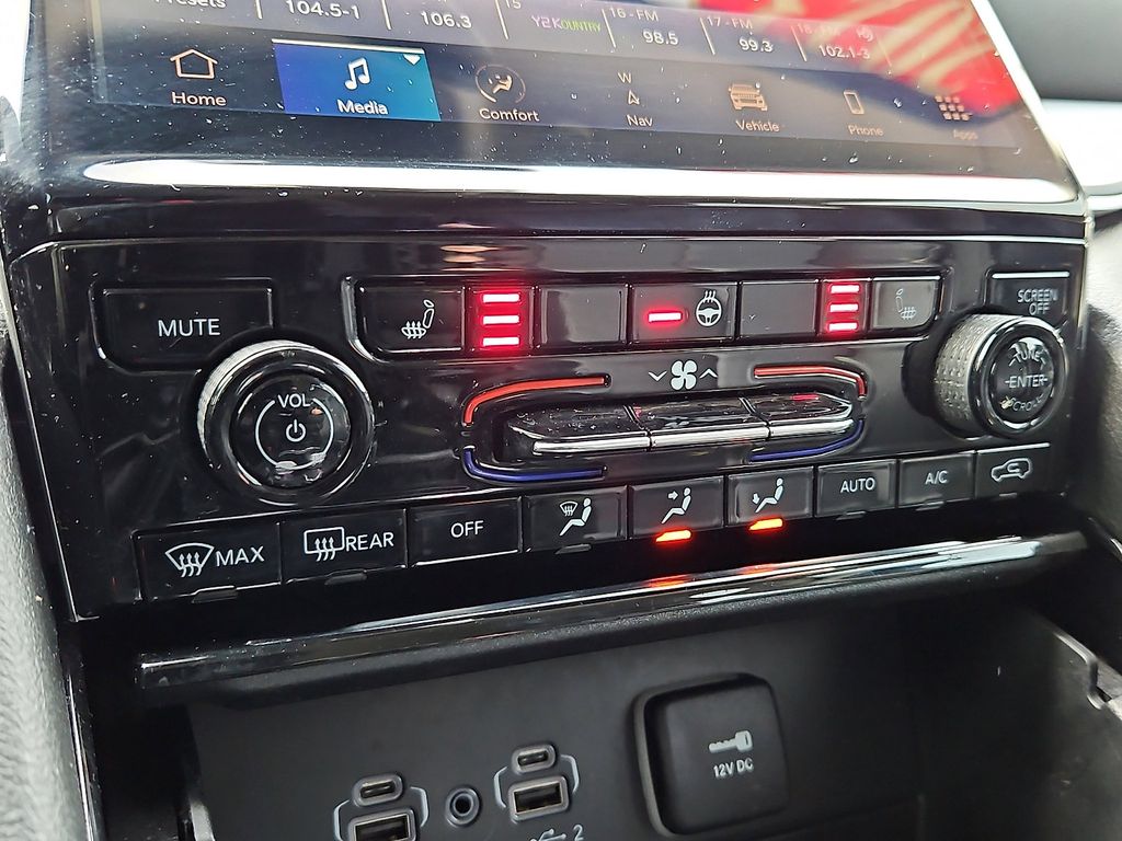 Thumbnail: 2023 Jeep Grand Cherokee L - 17