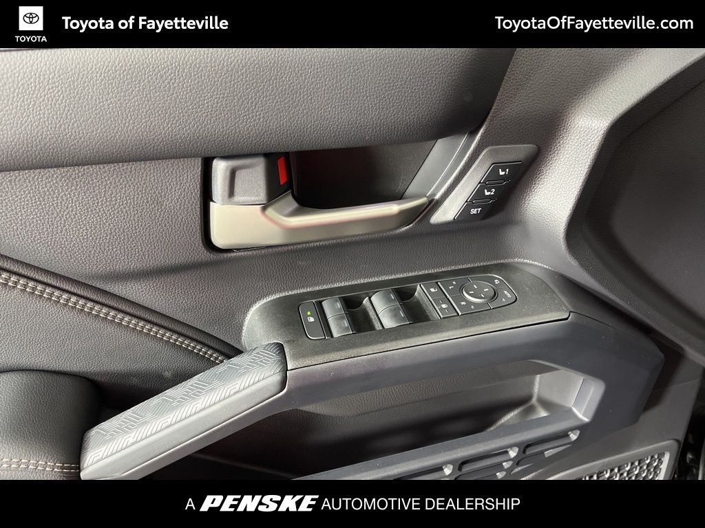 Thumbnail: 2025 Toyota 4Runner - 24