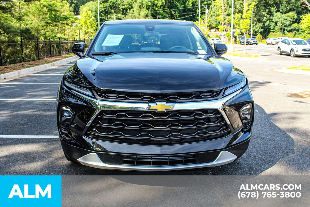Used 2025 Black Chevrolet LT image 10