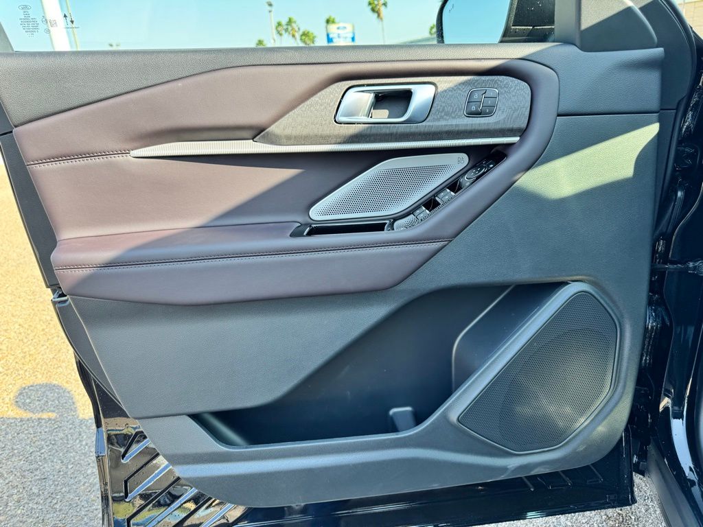 New 2026 Black Ford Platinum image 8