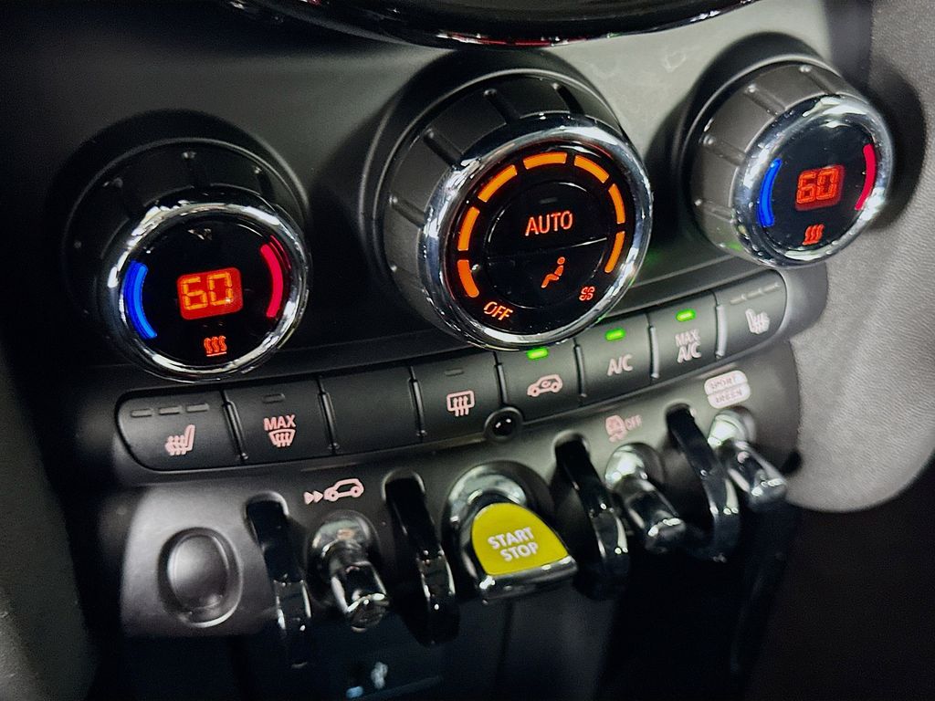 Thumbnail: 2024 MINI Cooper - 16