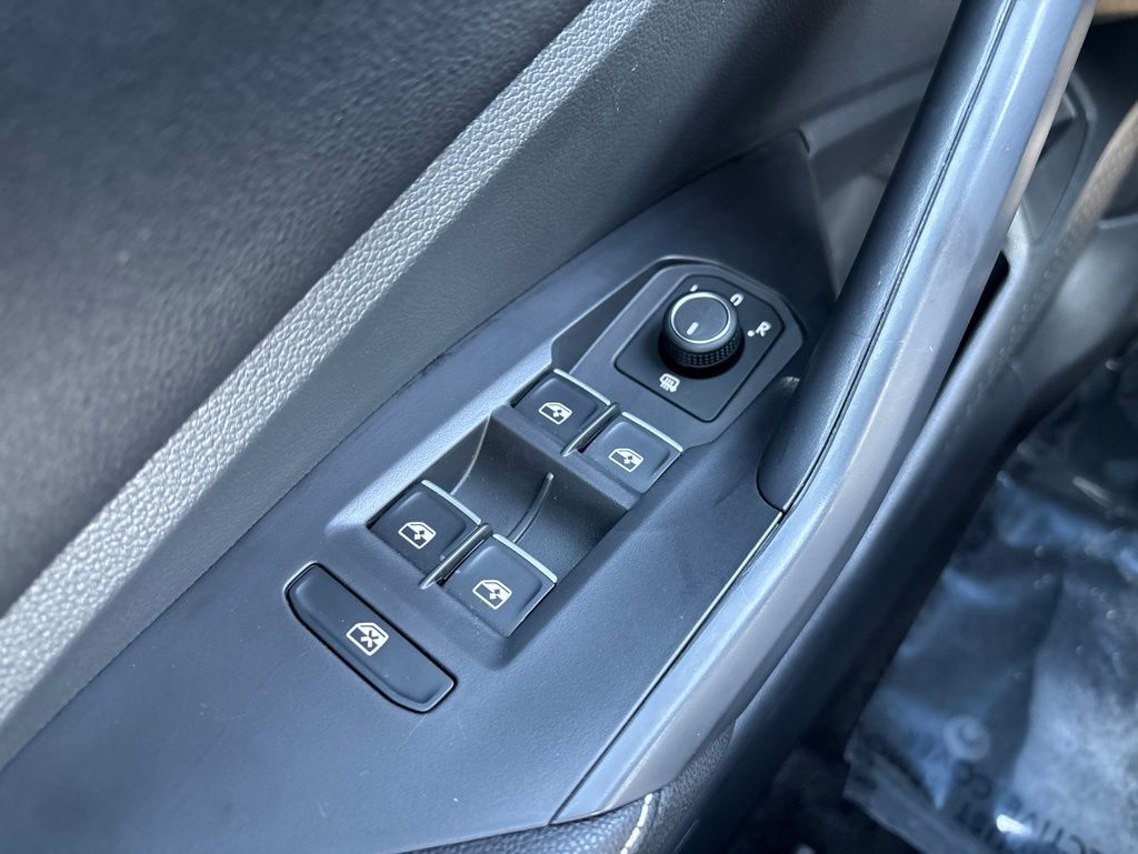 Used 2025 Volkswagen Jetta Sedan