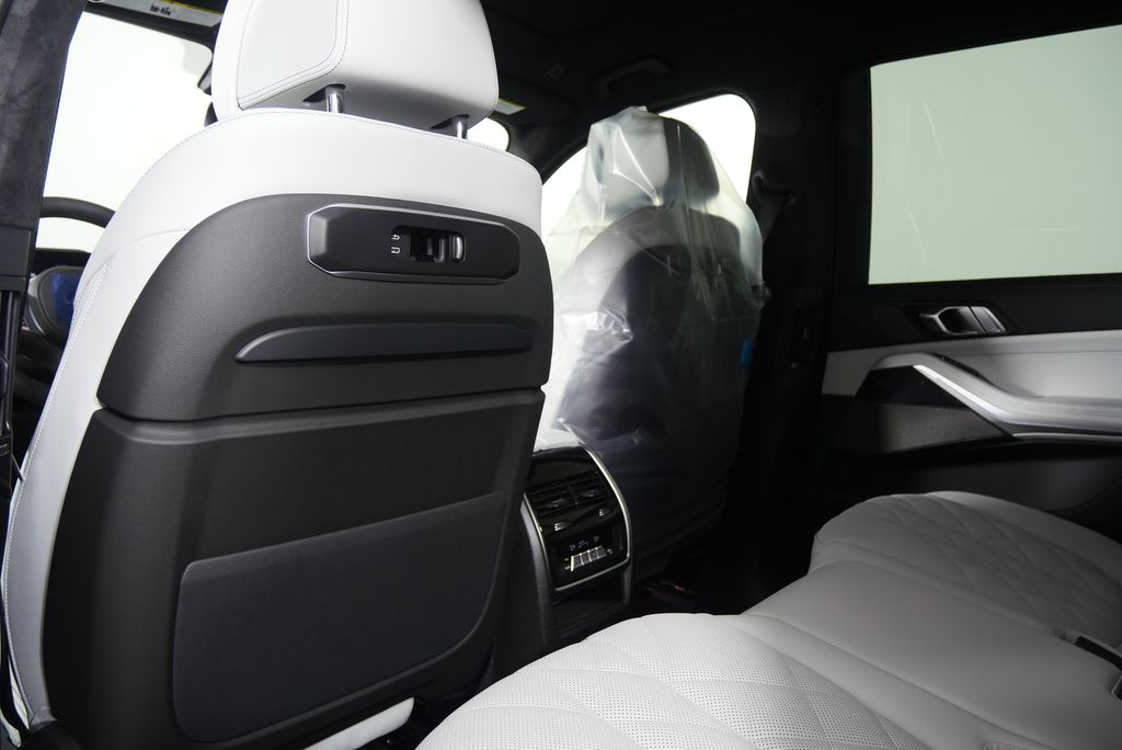 2026 BMW X7 xDrive40i 18