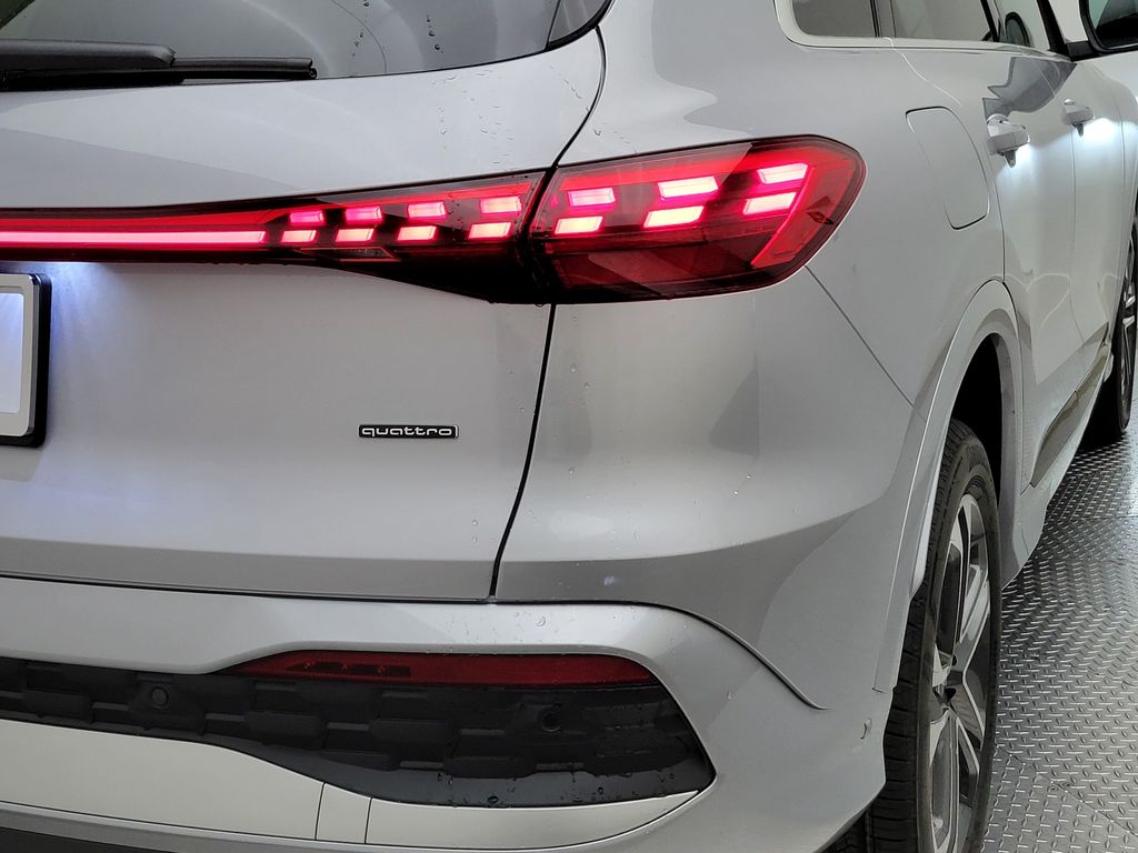 Thumbnail: 2026 Audi Q5 - 8