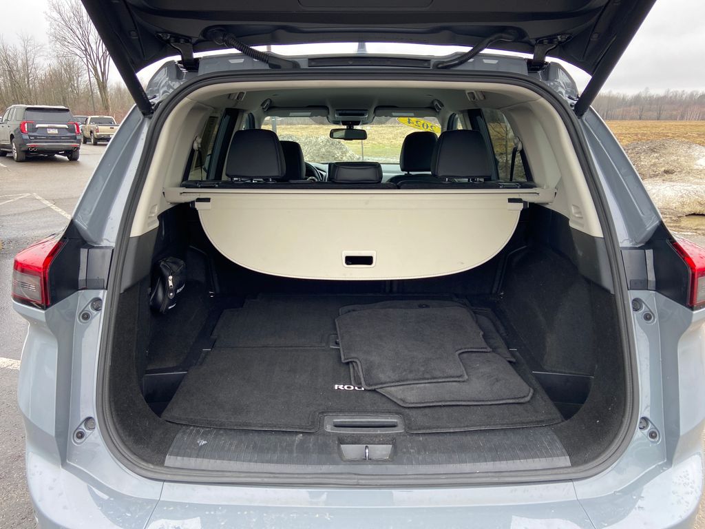 2024 Nissan Rogue SL Gray at John Sisson Motors