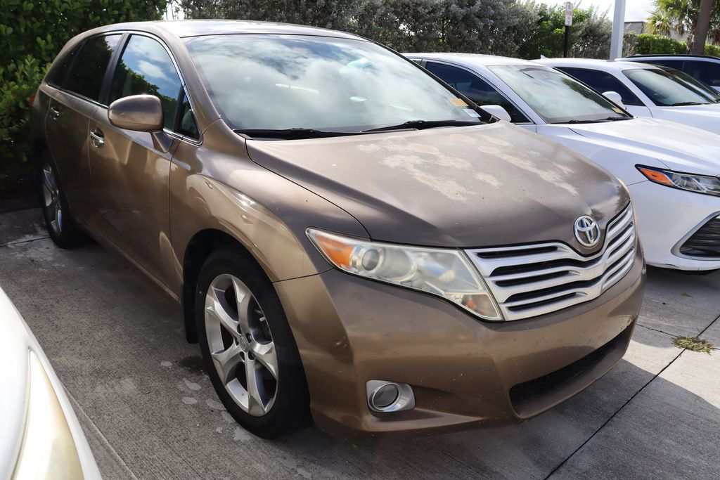 Thumbnail: 2010 Toyota Venza - 6