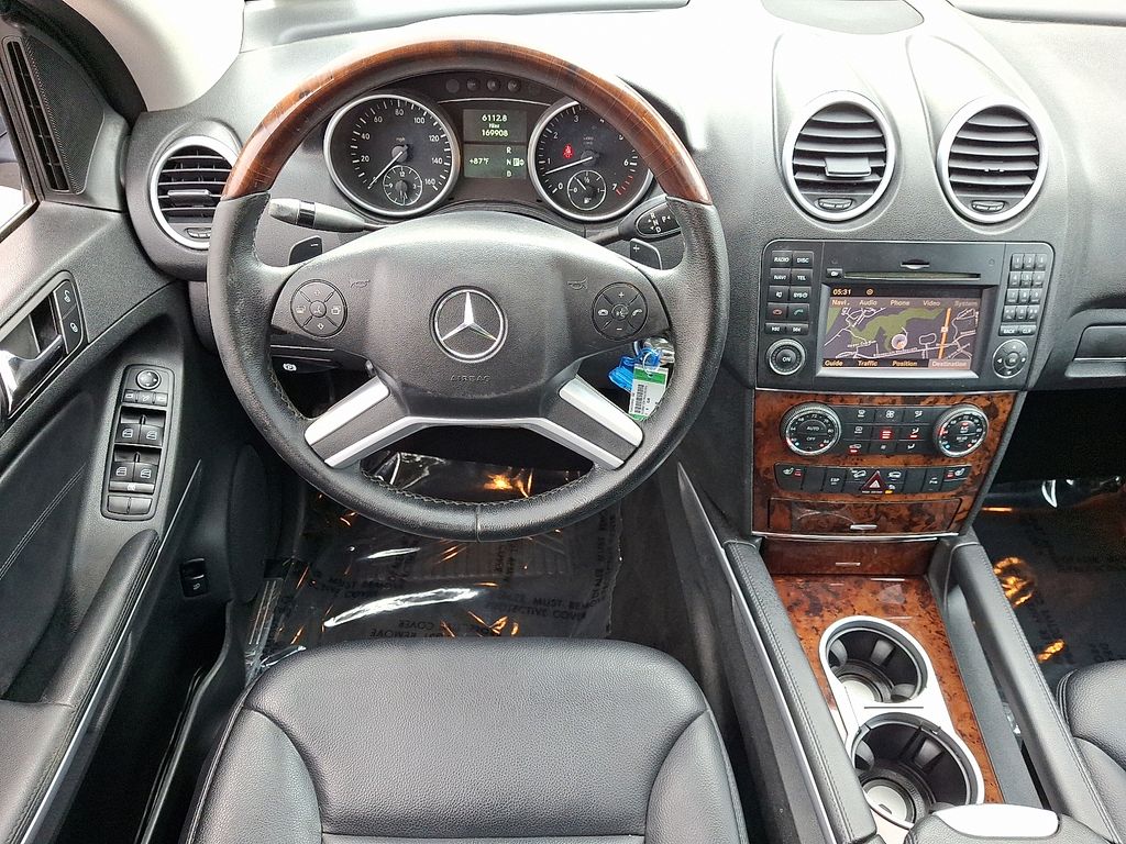 Thumbnail: 2011 Mercedes-Benz M-Class - 11
