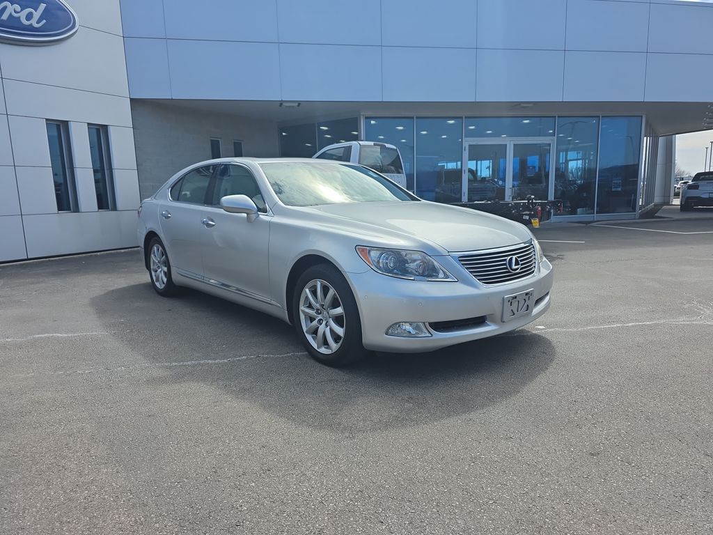 Used 2009  Lexus 460 image 6