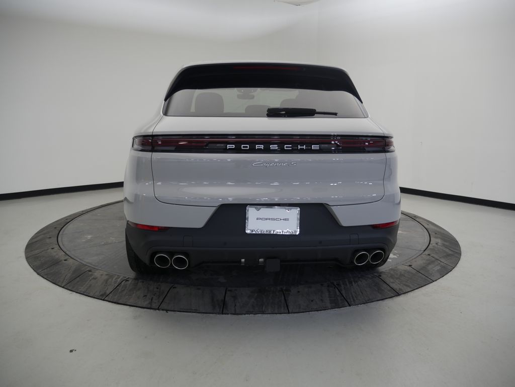 Thumbnail: 2026 Porsche Cayenne - 6