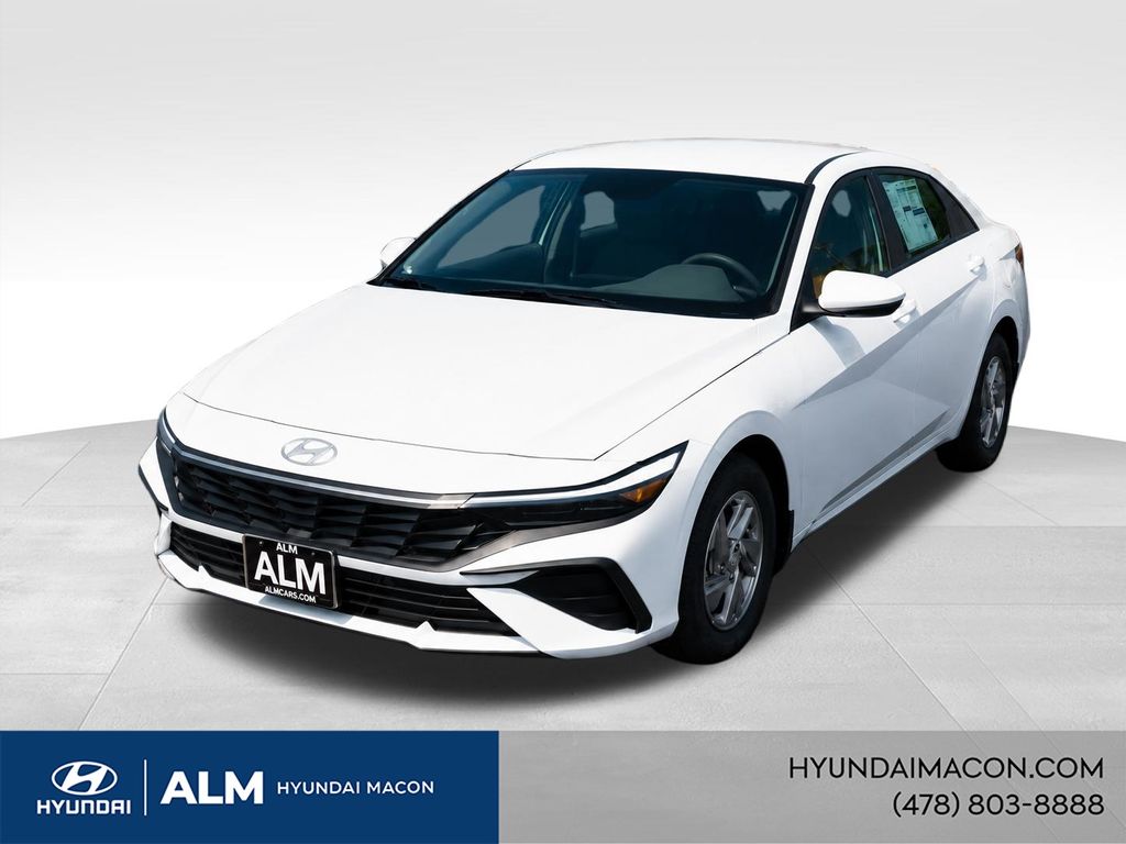 2026 Hyundai ELANTRA SE