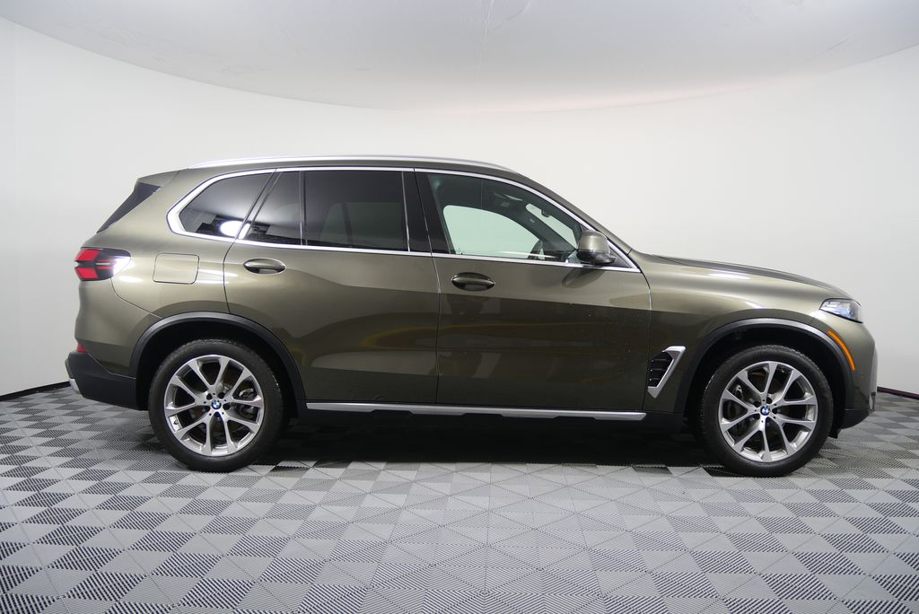 Thumbnail: 2024 BMW X5 - 2