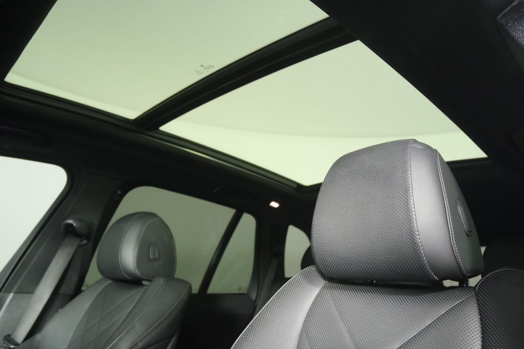 Thumbnail: 2023 BMW X5 - 12