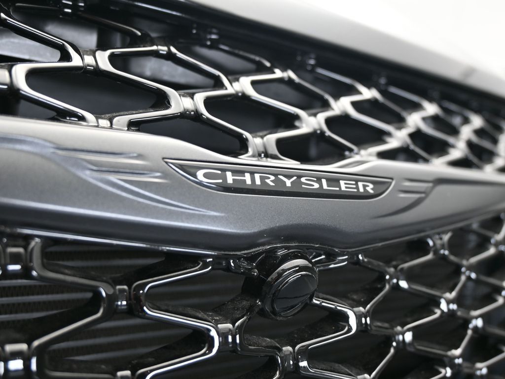 New 2026 Diamond Black Crystal Pearlcoat Chrysler Select image 48