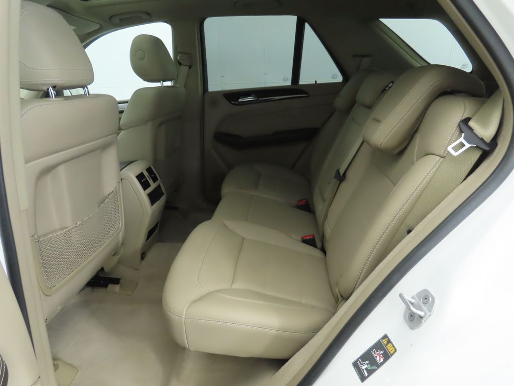 Thumbnail: 2015 Mercedes-Benz M-Class - 22