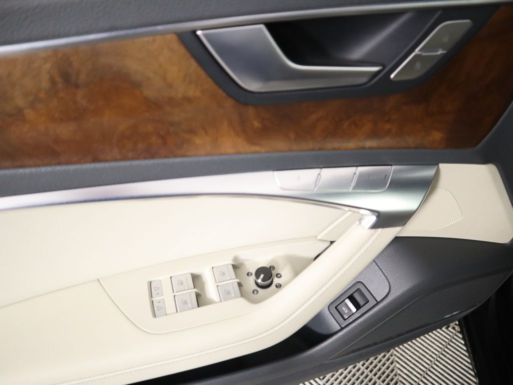 Thumbnail: 2019 Audi A6 - 24