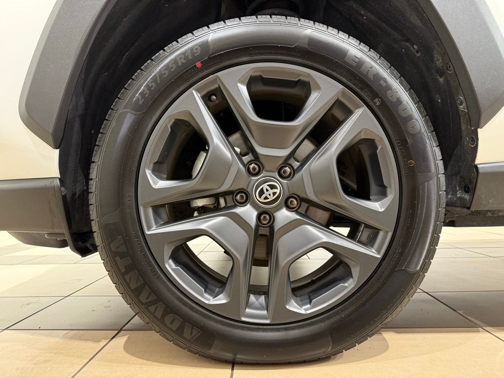 Thumbnail: 2024 Toyota RAV4 - 9