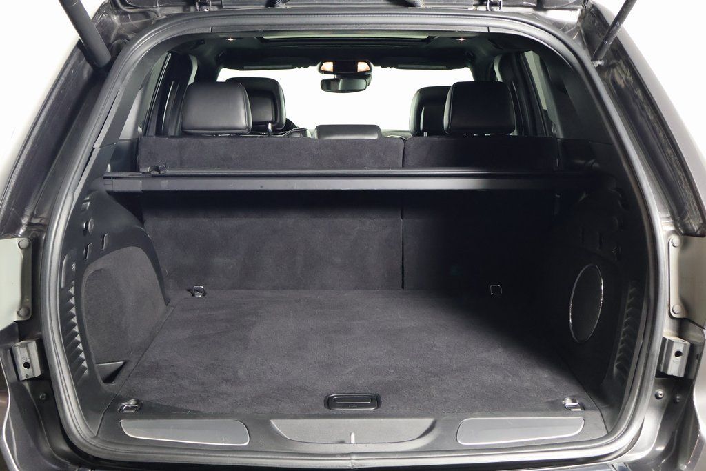 Thumbnail: 2019 Jeep Grand Cherokee - 14