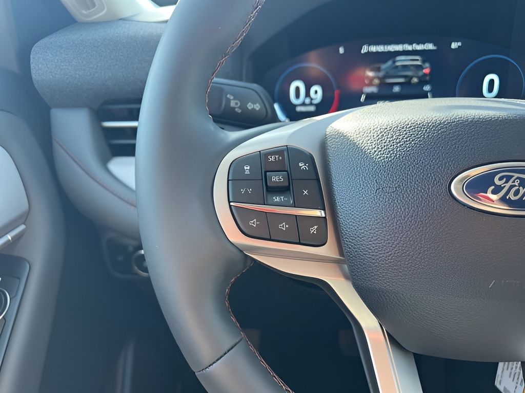 2025 Ford Explorer
