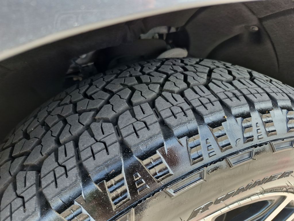 Used 2022 Gray GMC AT4 image 19