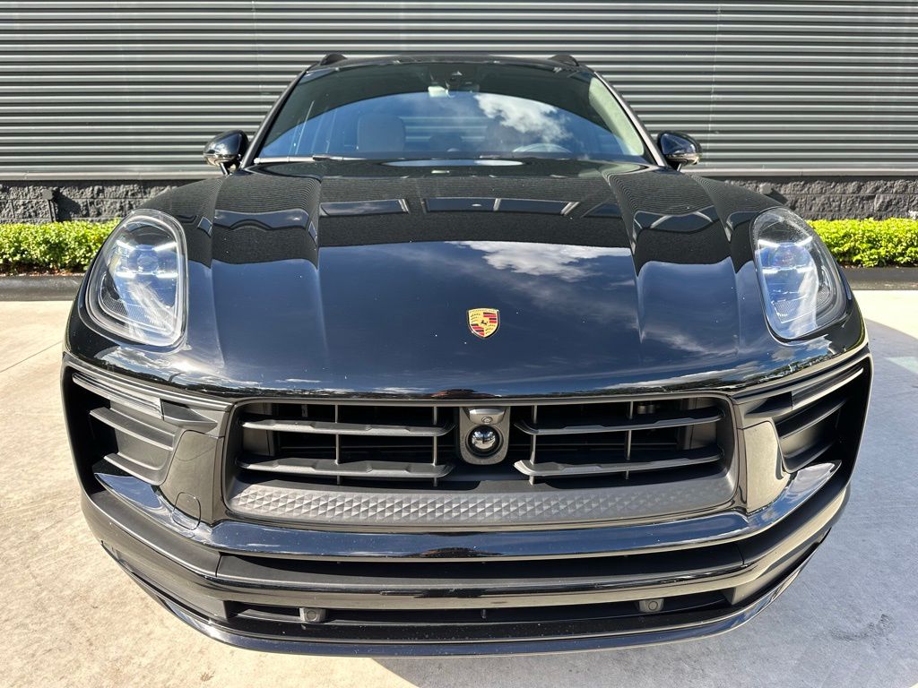 Thumbnail: 2024 Porsche Macan - 8