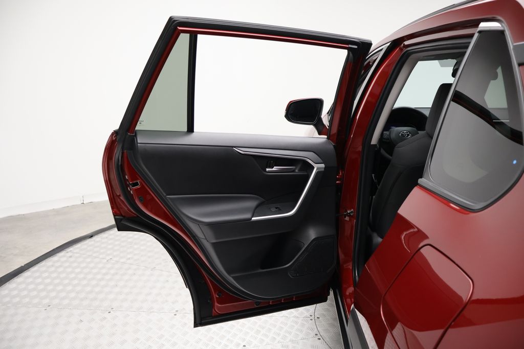 Thumbnail: 2025 Toyota RAV4 - 21