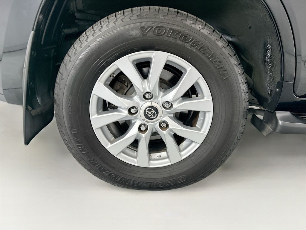 Thumbnail: 2019 Toyota Land Cruiser - 32